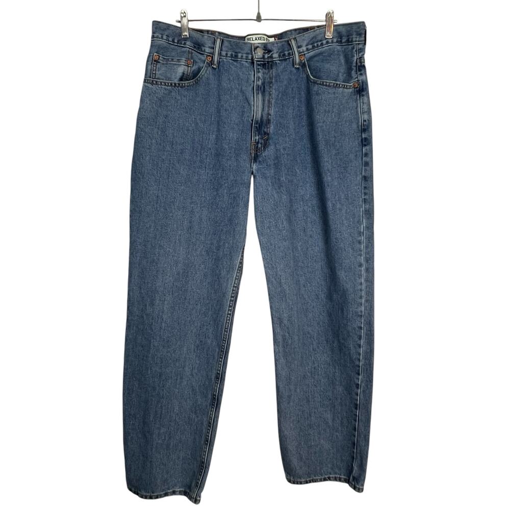 Levi's Relaxed Fit Men's Jeans in Classic Blue